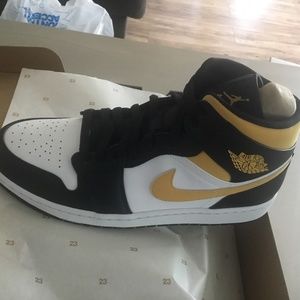 New Men’s Air Jordan 1 Mid size 12